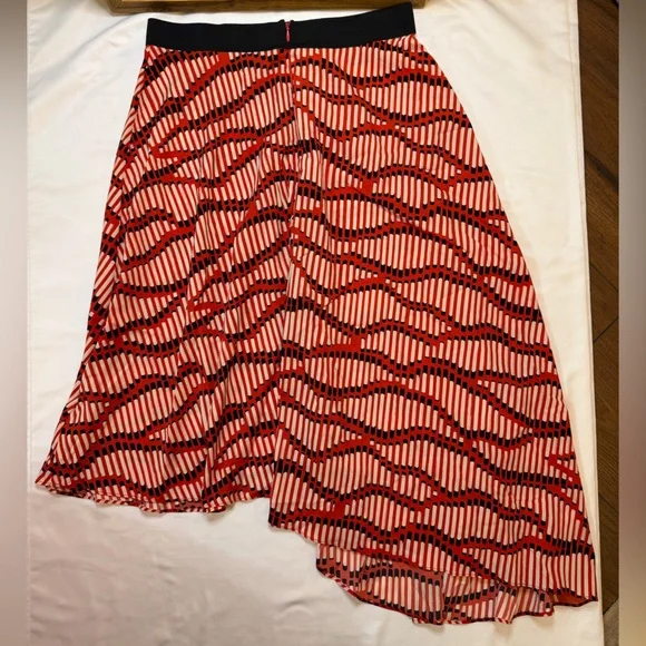 Topshop size 6 red Asymmetrical midi skirt - Picture 3 of 5